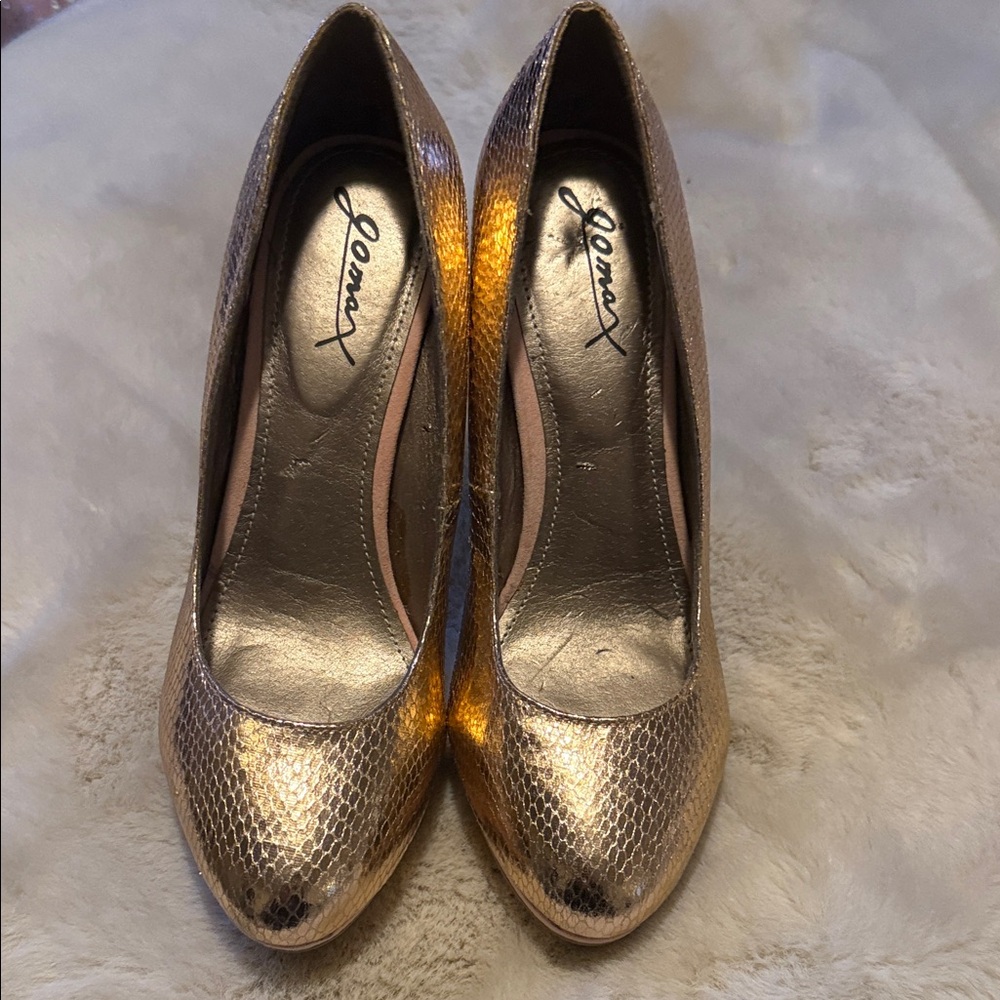 Gomax Shimmering Gold Heels